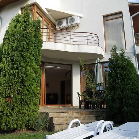 Isola Villa